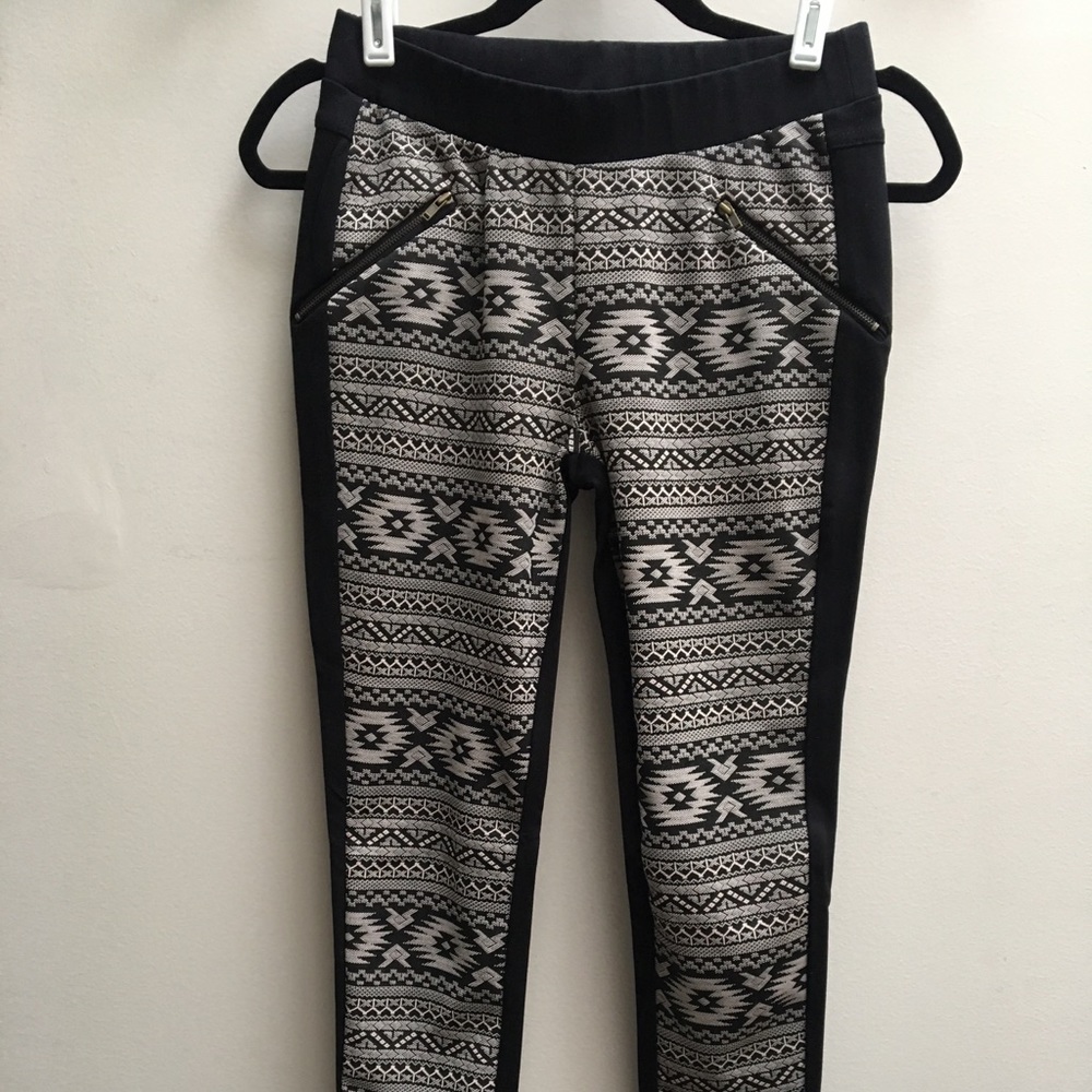 Gianni Bini Aztec Print Panel Skinny Pant